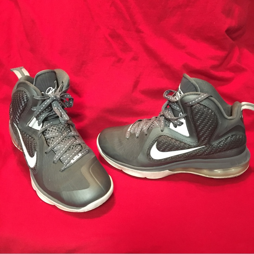 Youth Nike Lebron 9 ‘Cool Grey’ (4.5Y)